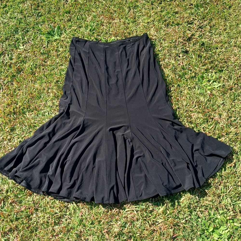 Joseph Ribkoff skirt - Picture 2 of 4